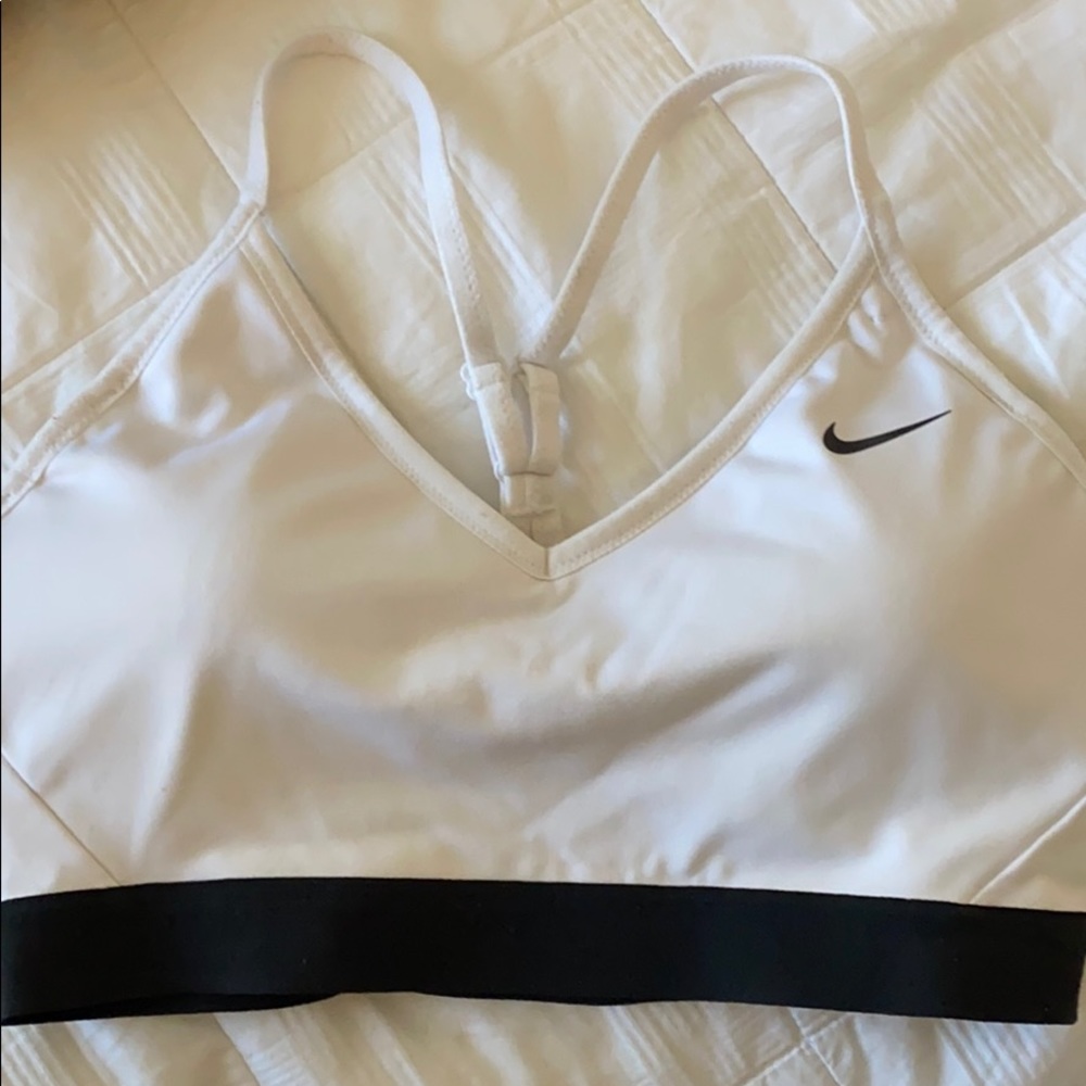 Nike sports bra ✔️make an offer✔️